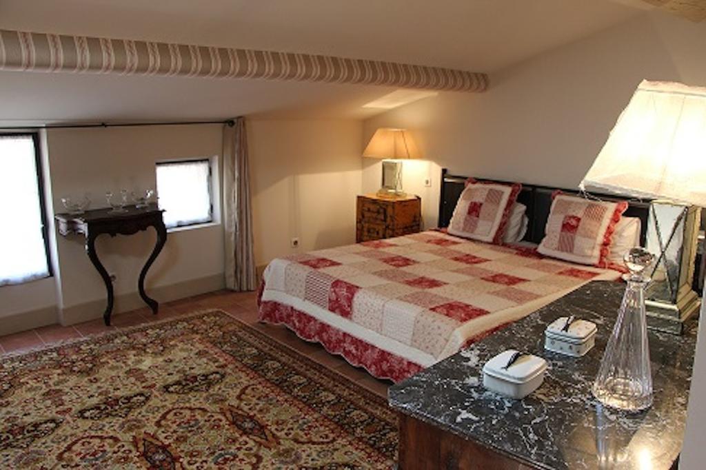 La Petite Hostellerie Юзес Экстерьер фото